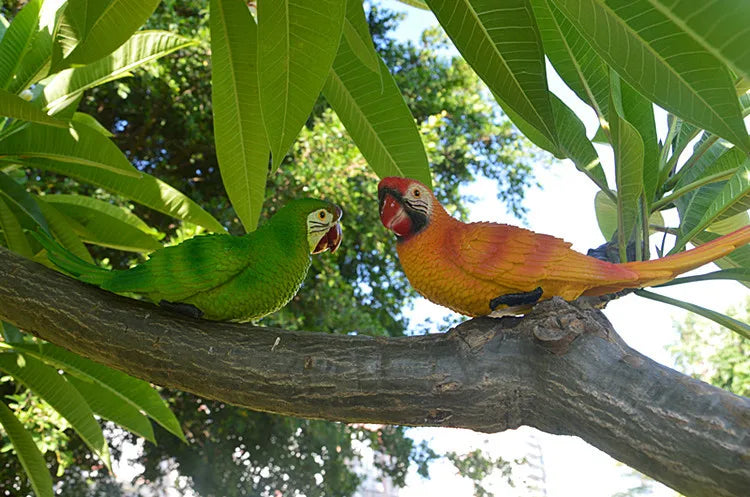 🦜 Resin Parrot Wall-Mounted Statue – Vibrant Outdoor & Indoor Garden Decor